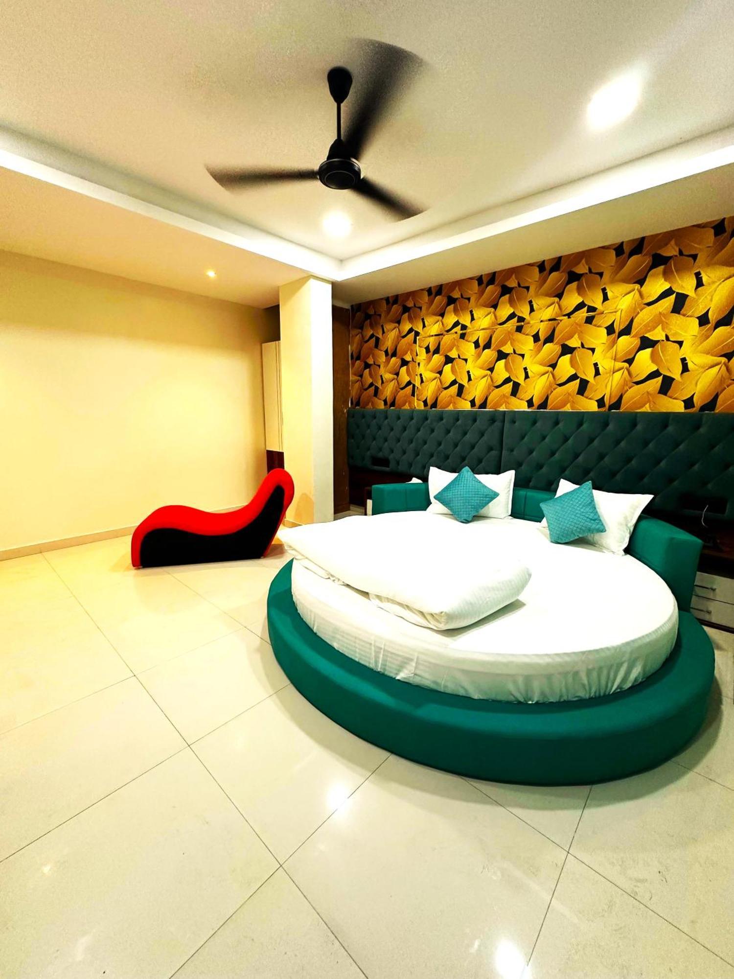 Hotel Elite Stay Пюн Екстериор снимка