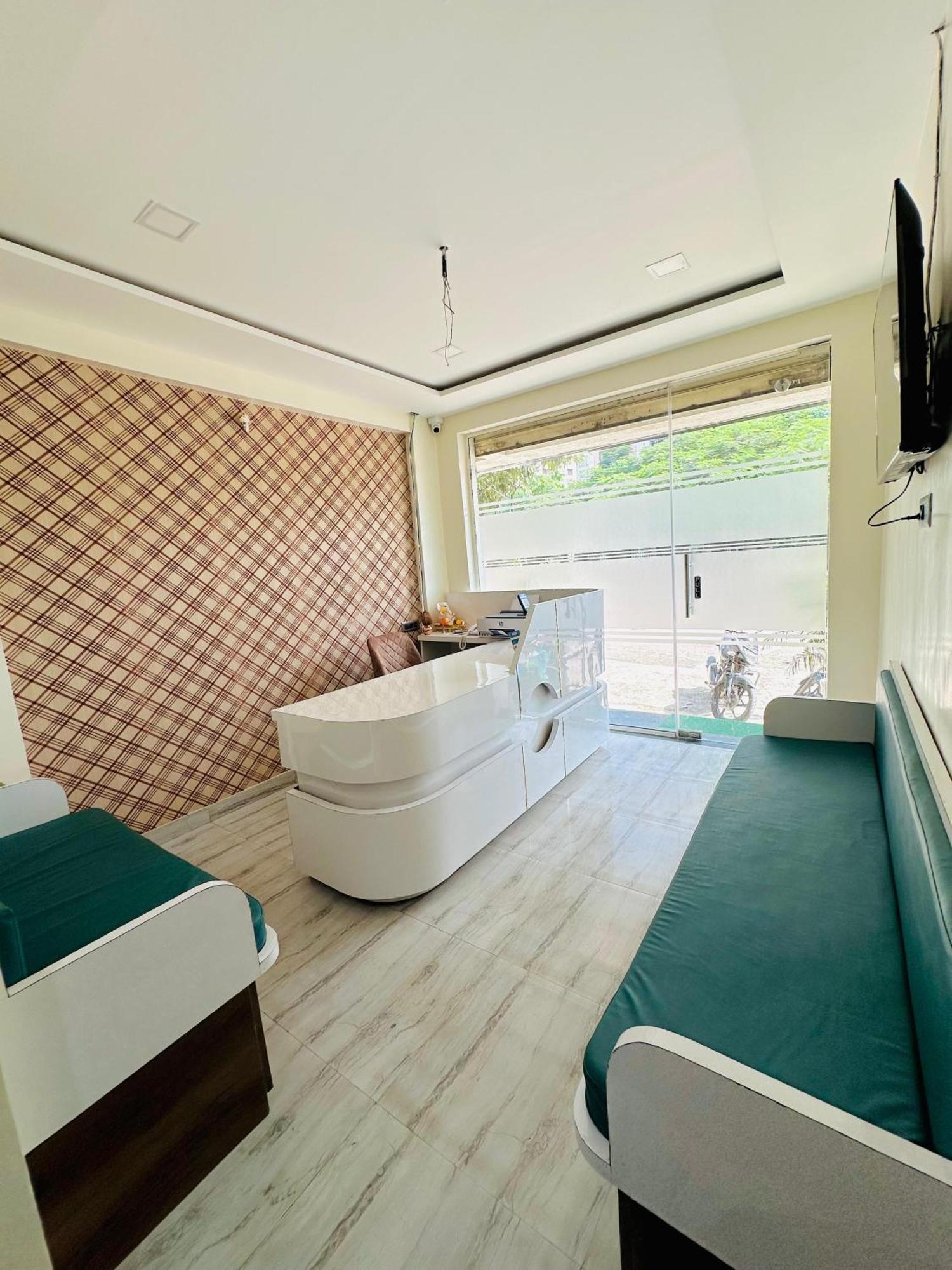 Hotel Elite Stay Пюн Екстериор снимка