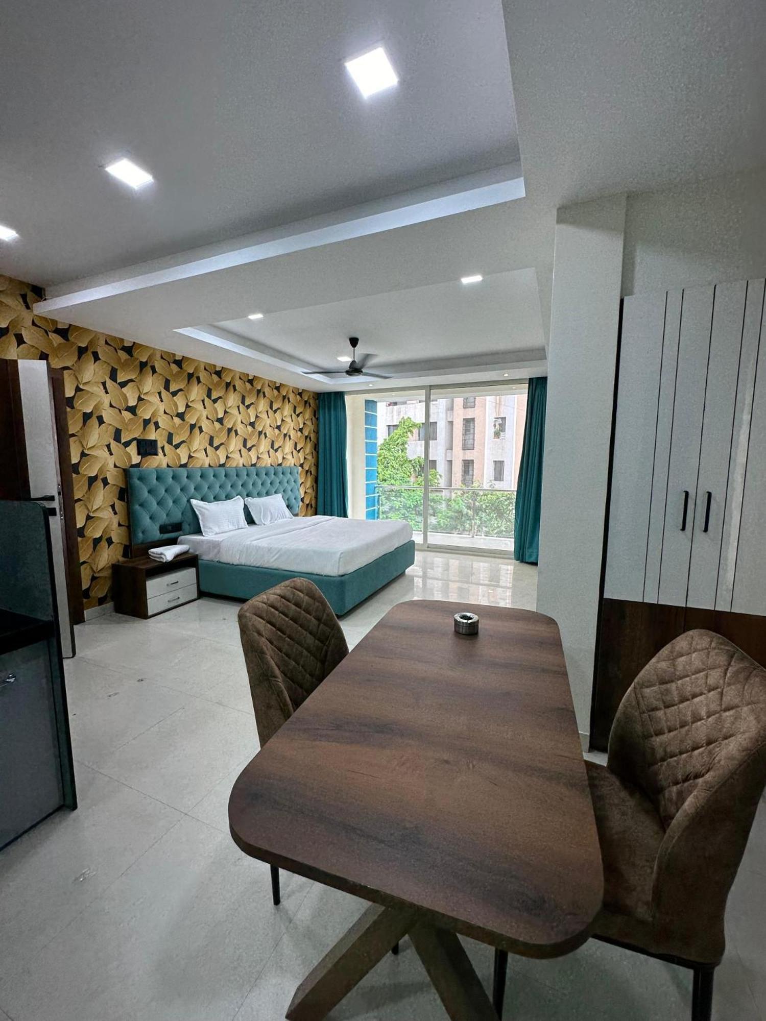 Hotel Elite Stay Пюн Екстериор снимка