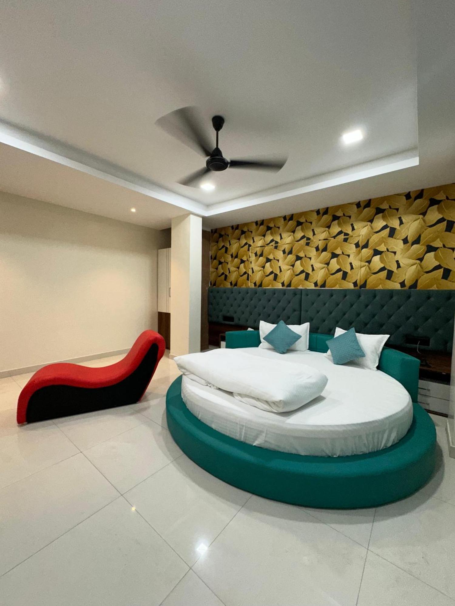 Hotel Elite Stay Пюн Екстериор снимка